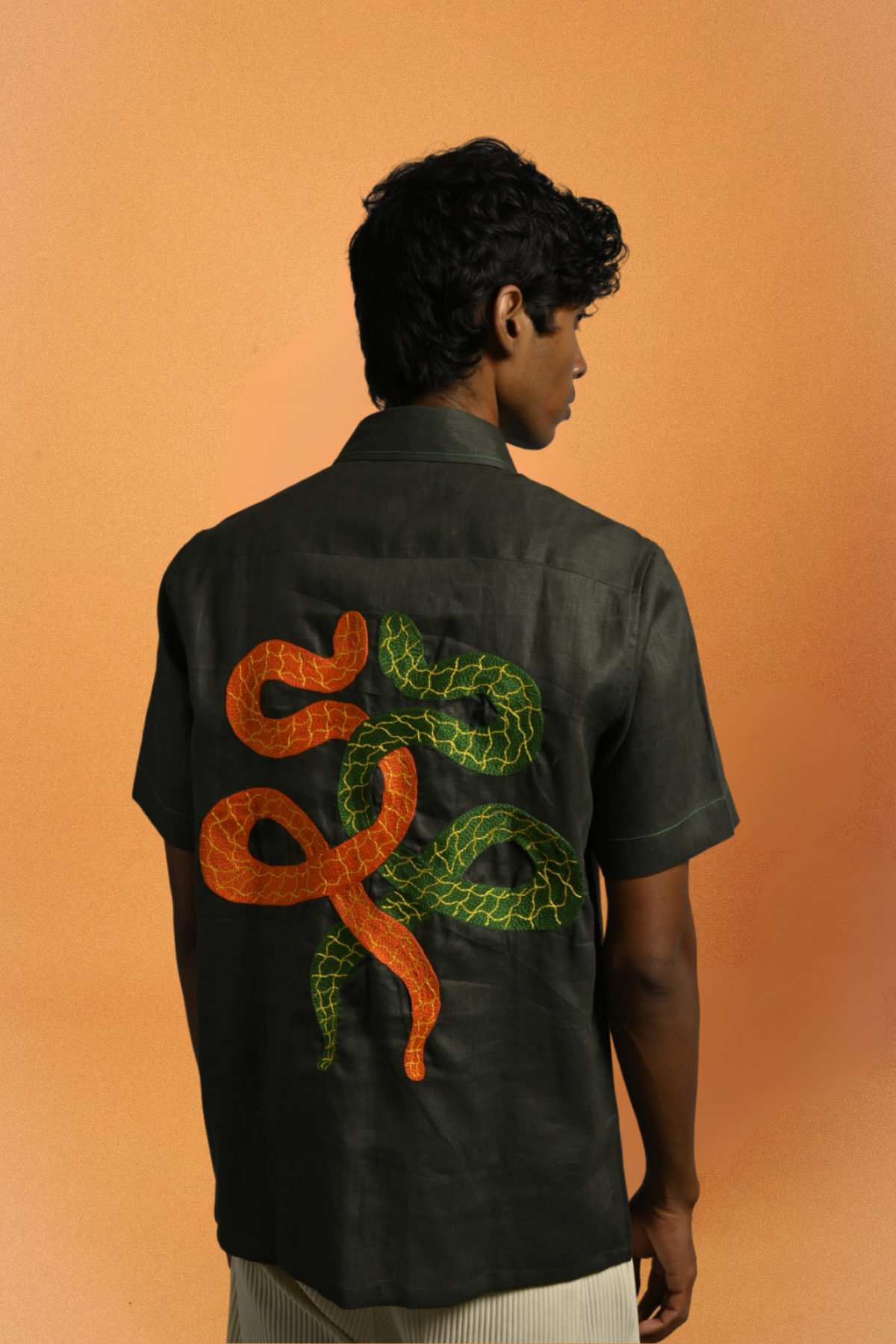 Naag Shirt – Olive Aari Emrboidery in 'Linen'