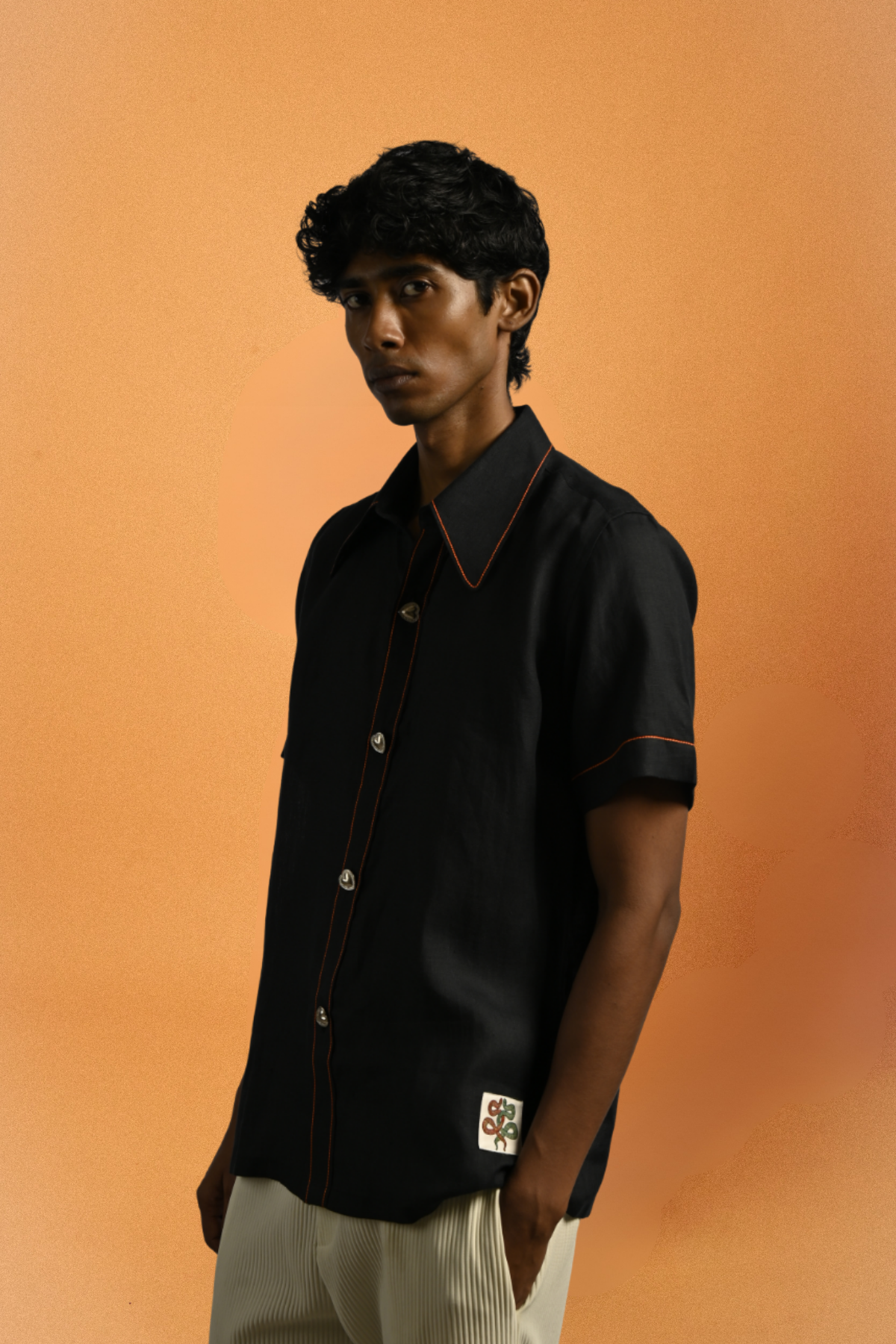 Naag Shirt – Nero Aari Embroidery in 'Linen'