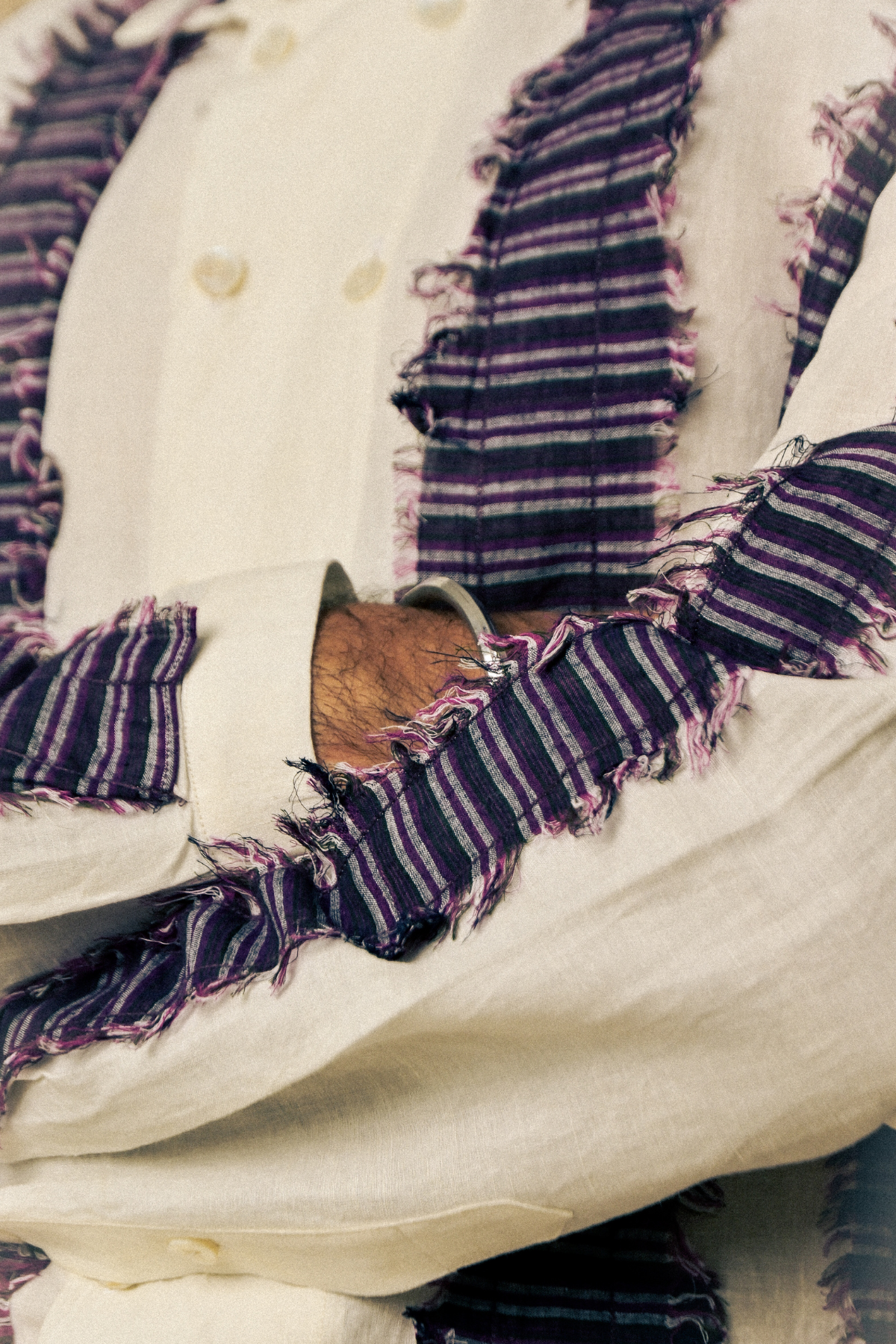 Eclipse Shirt In 'Handloom Linen’– Off-Cut Detail