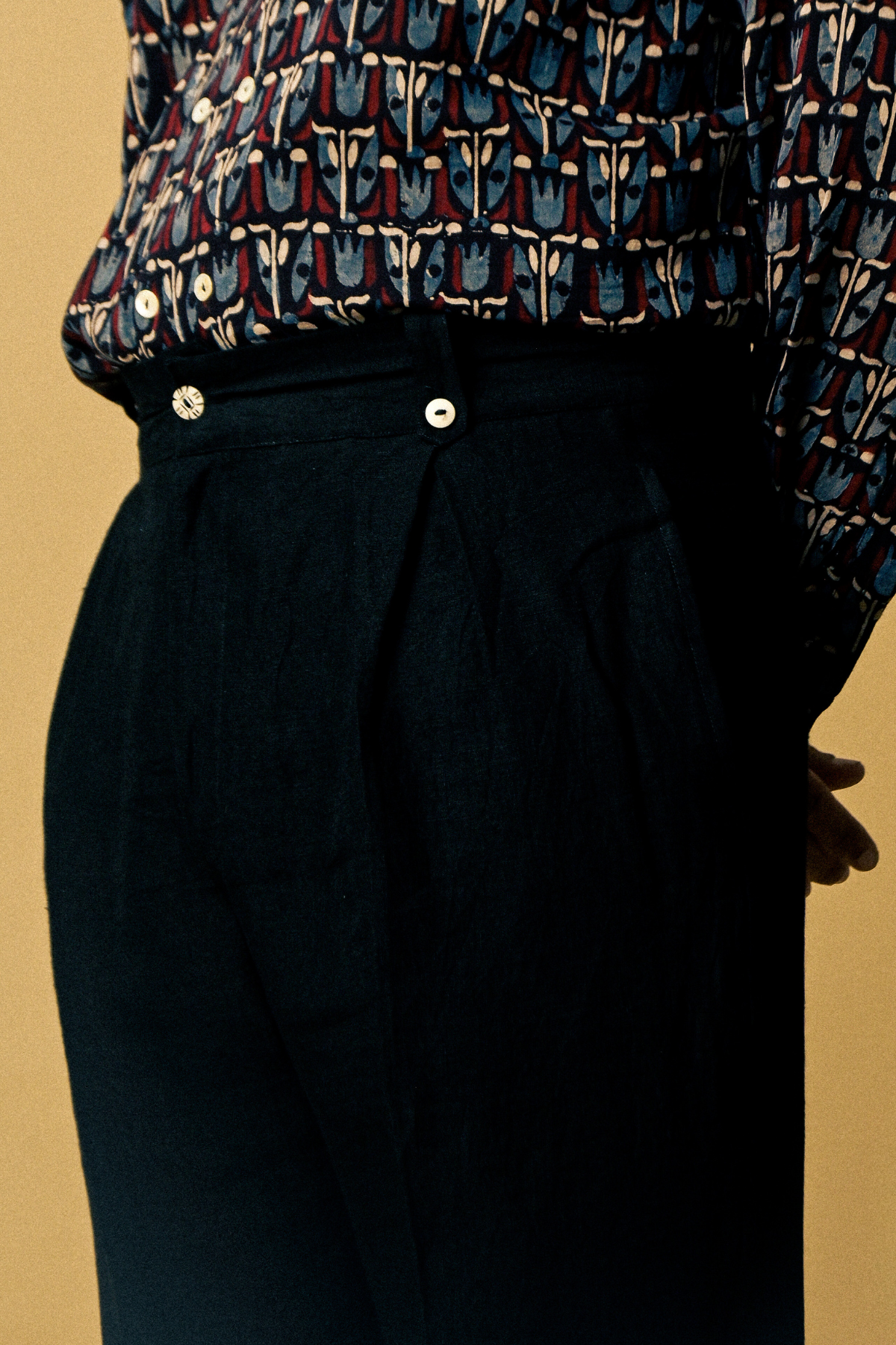 Seeker Pants In 'Handloom Black Linen'