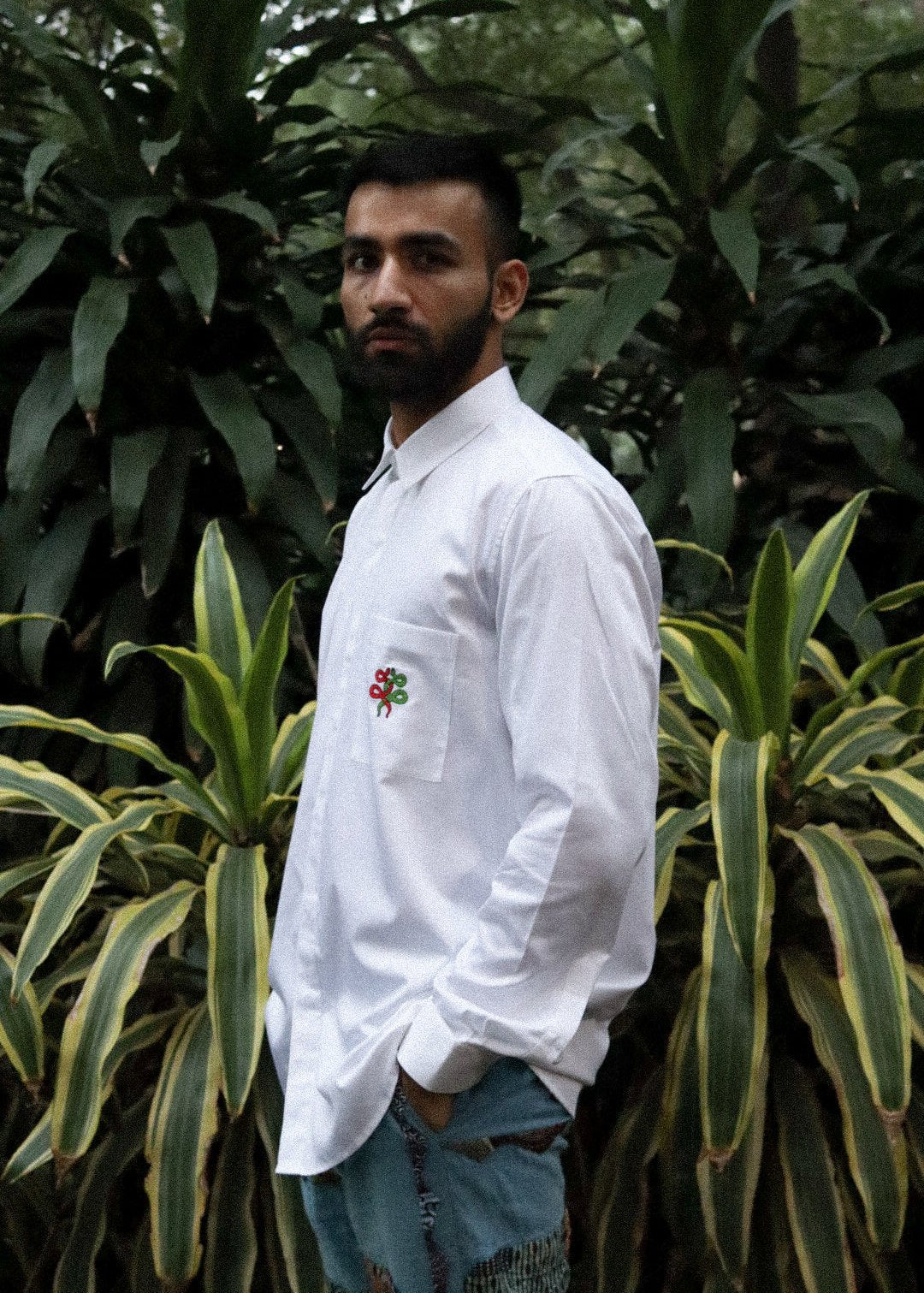 Sliver of Serpents Shirt – Cotton poplin, serpent logo, tailored fit.