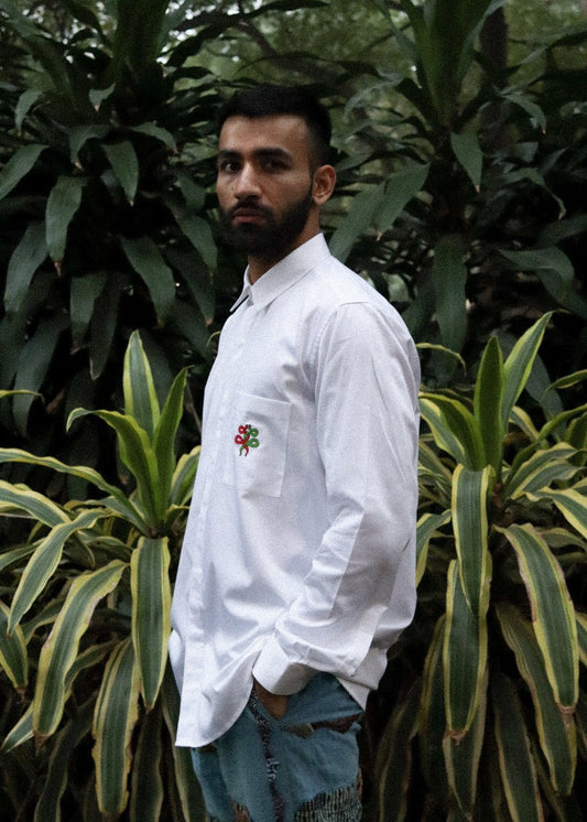 Sliver of Serpents Shirt – Cotton poplin, serpent logo, tailored fit.